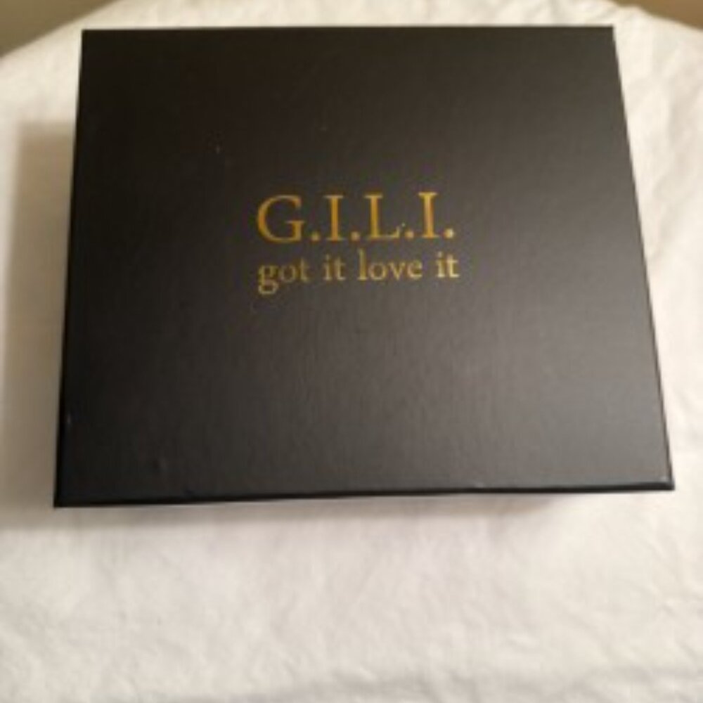 GILI Leather Purse - NEW in Box! - Picture 6 of 8